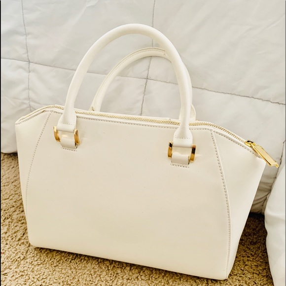 JOY & IMAN SNOW WHITE ZIPPERED PURSE - Picture 4 of 12